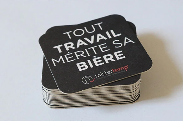 Création de dessous de verre, sous-bock personnalisé pour entreprise intérimaire - Raphaëlle Moreau communication & évènementiel externalisée pays de Lorient